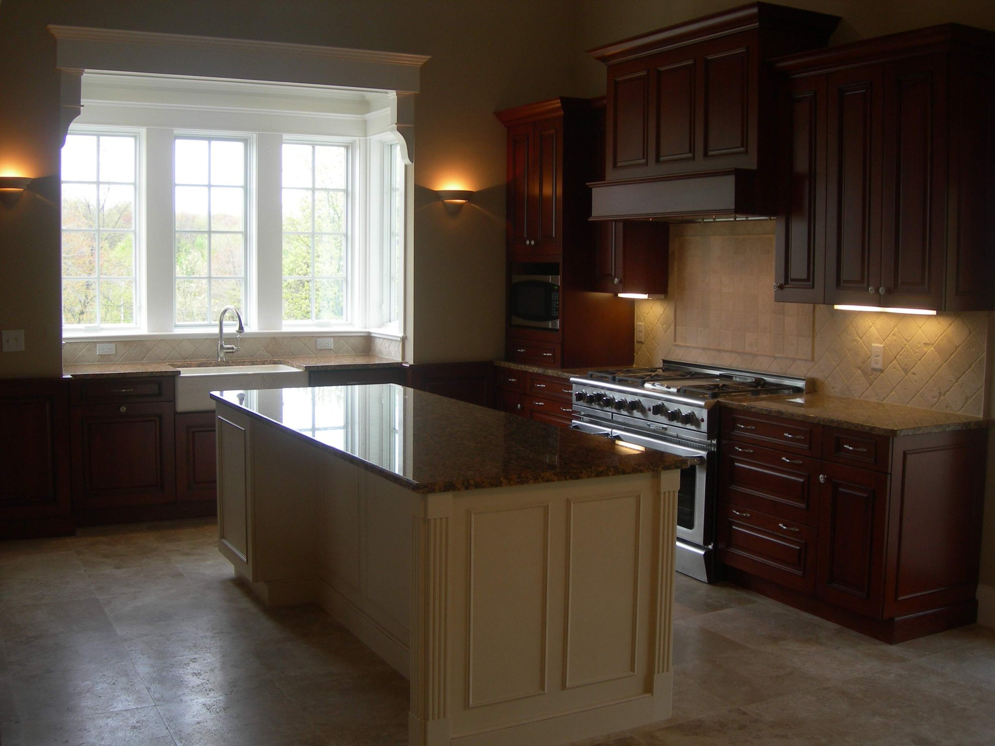 Photo of Kitchen view - Pre