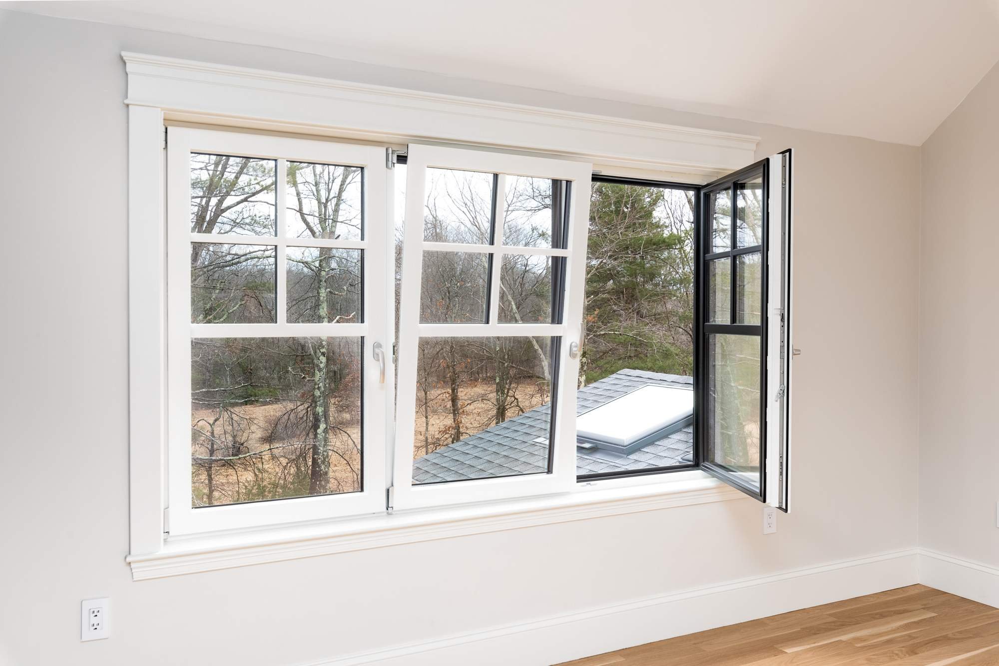 Photo of Koc tilt window