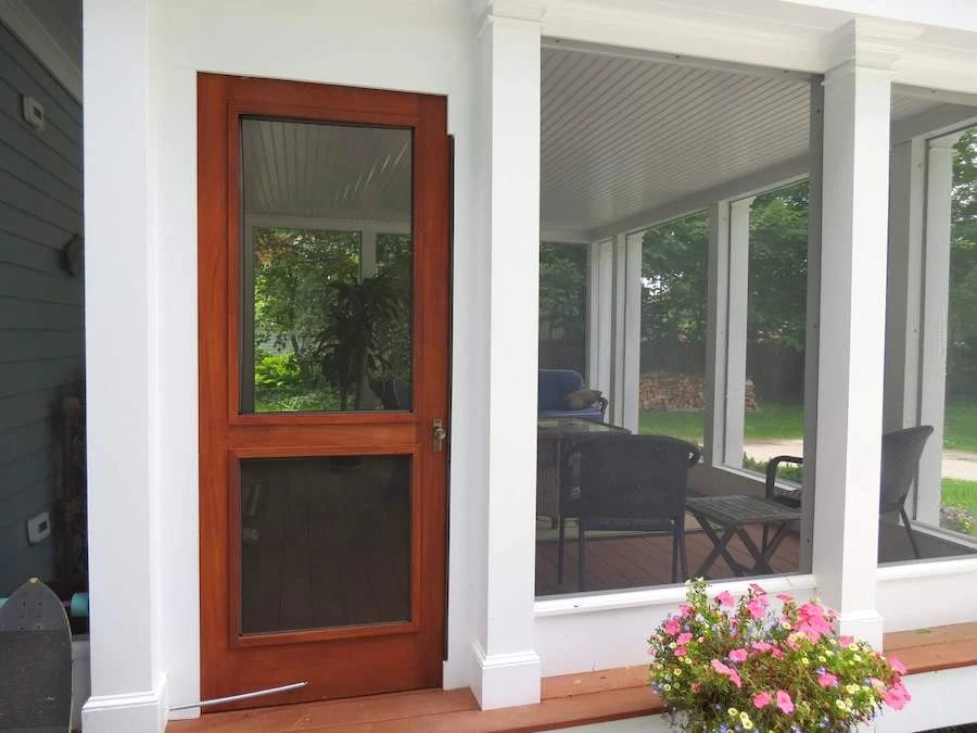 Pow_porch_door