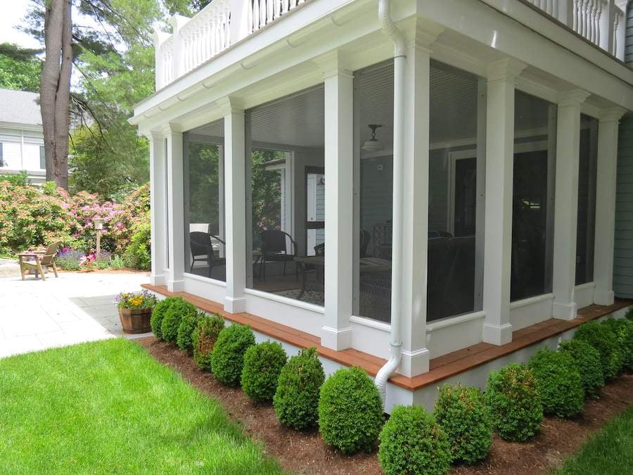Pow_porch_rt_corner