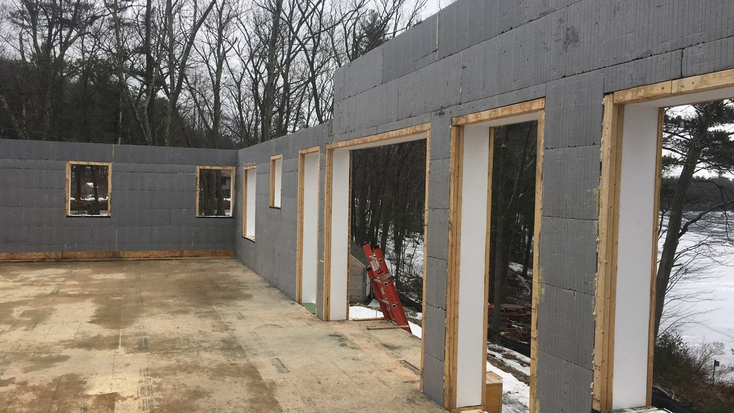 Photo of pre-made foundation sections - Lut