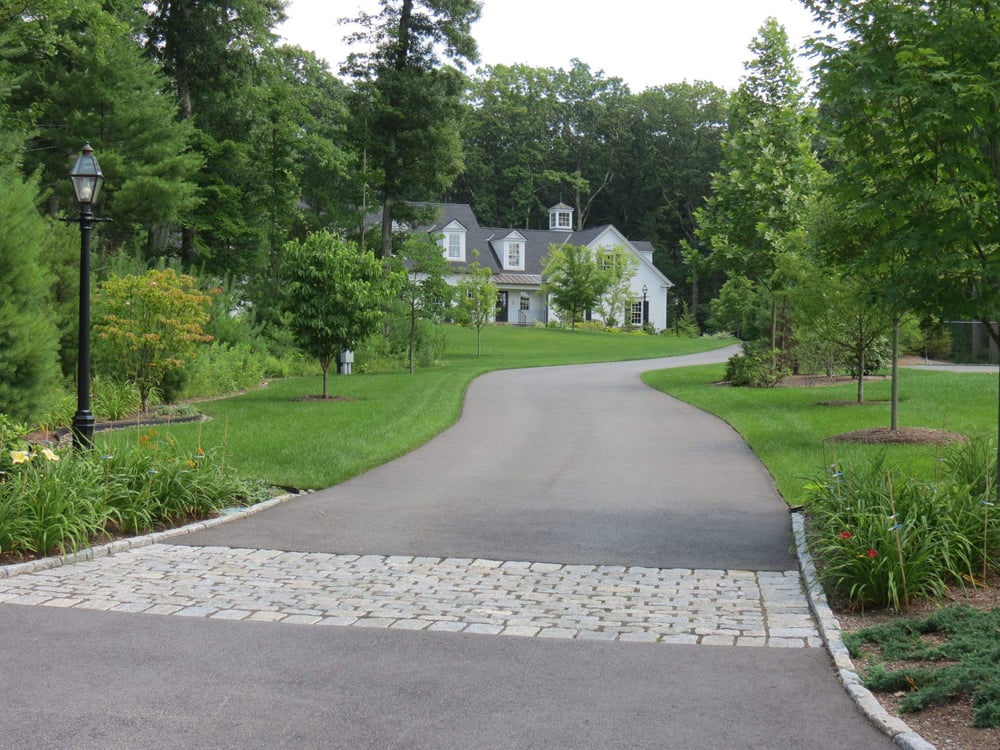 Woo Driveway
