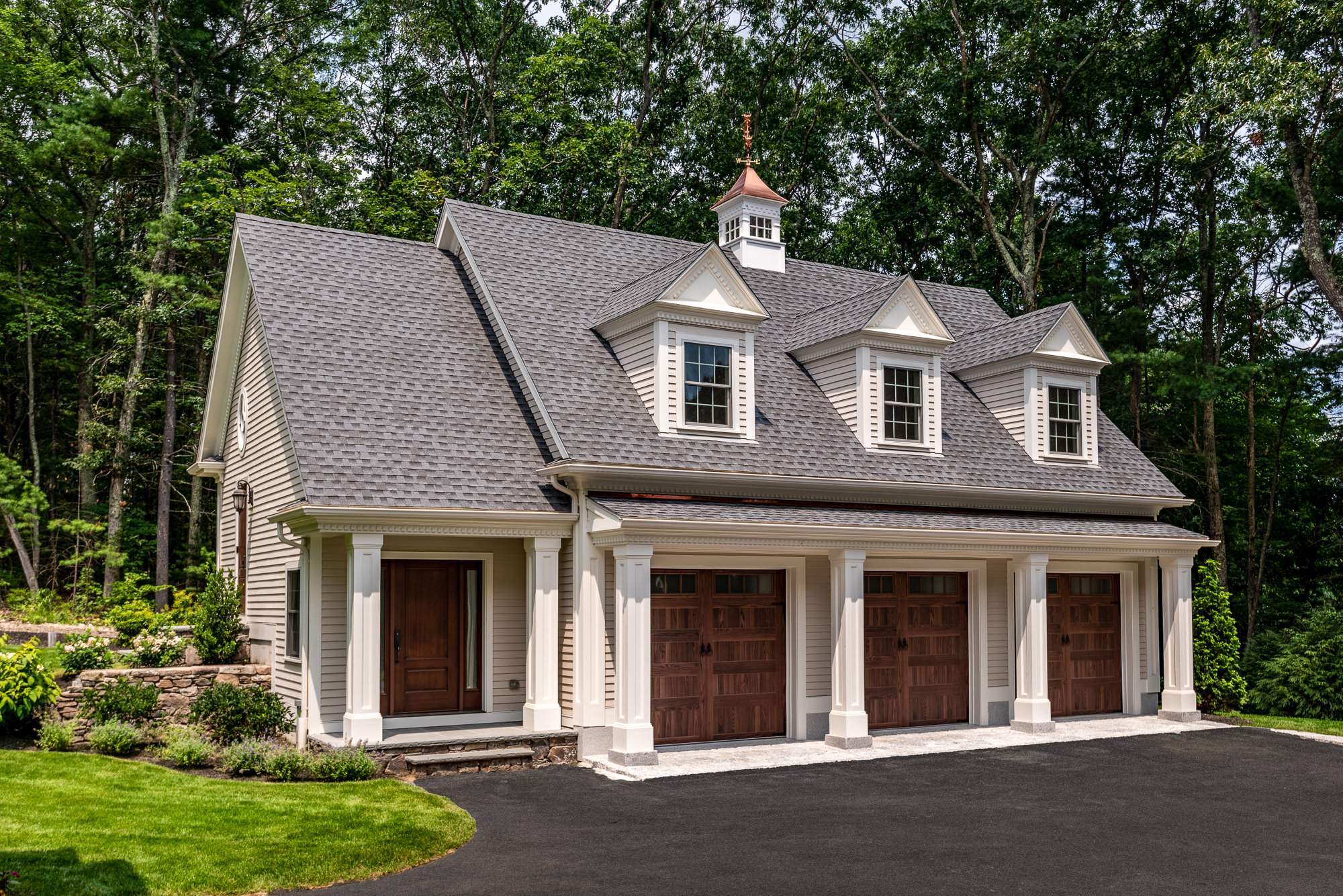 Carriage house with in-law suite located on the second floor